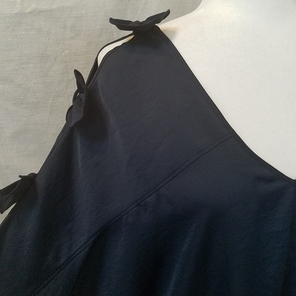 RACHEL ROY Navy Blue V-Neck Blouse - Picture 8 of 8